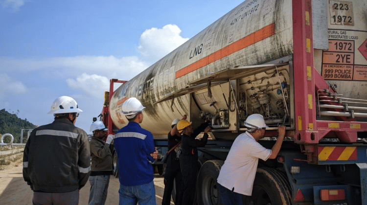 bekalan lng dan tangki gas lng